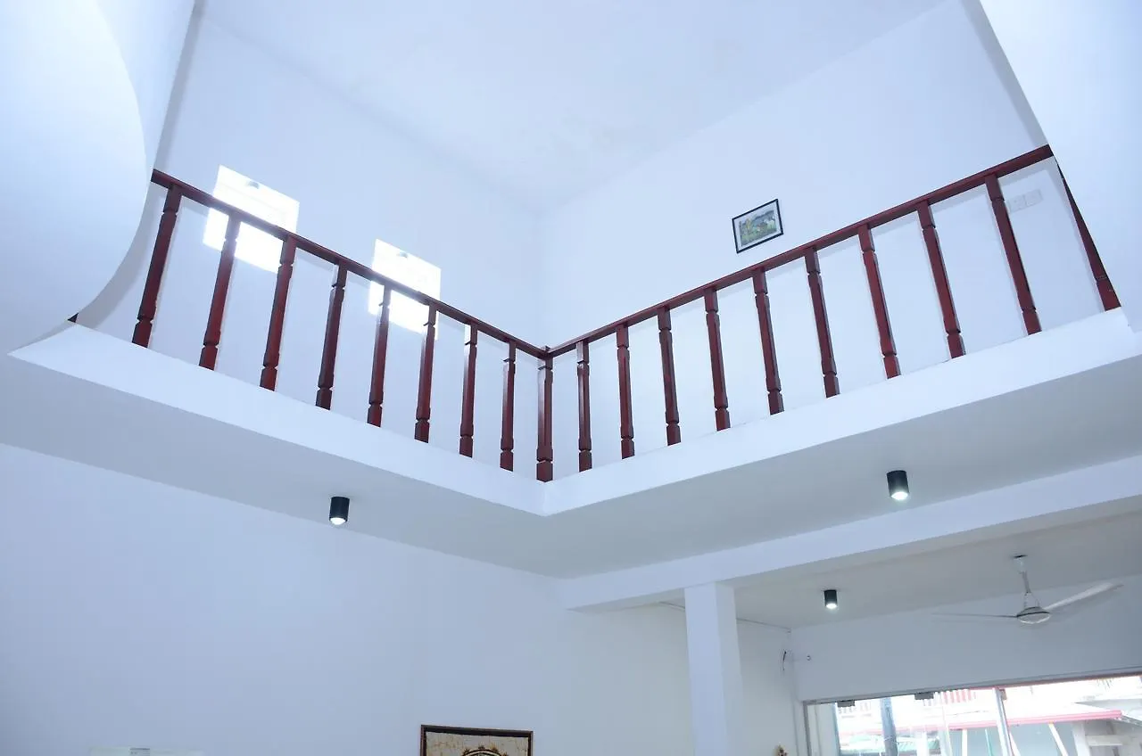 Yoho Beach Glory Hotel Negombo